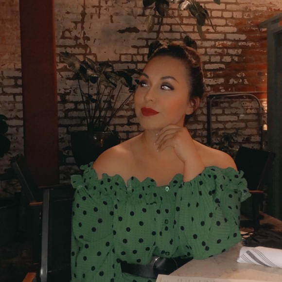 Meet your Posher, Leticia - Picture 4 of 5